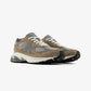 NEW BALANCE | 2010 { MUSHROOM WITH HARBOR GREY