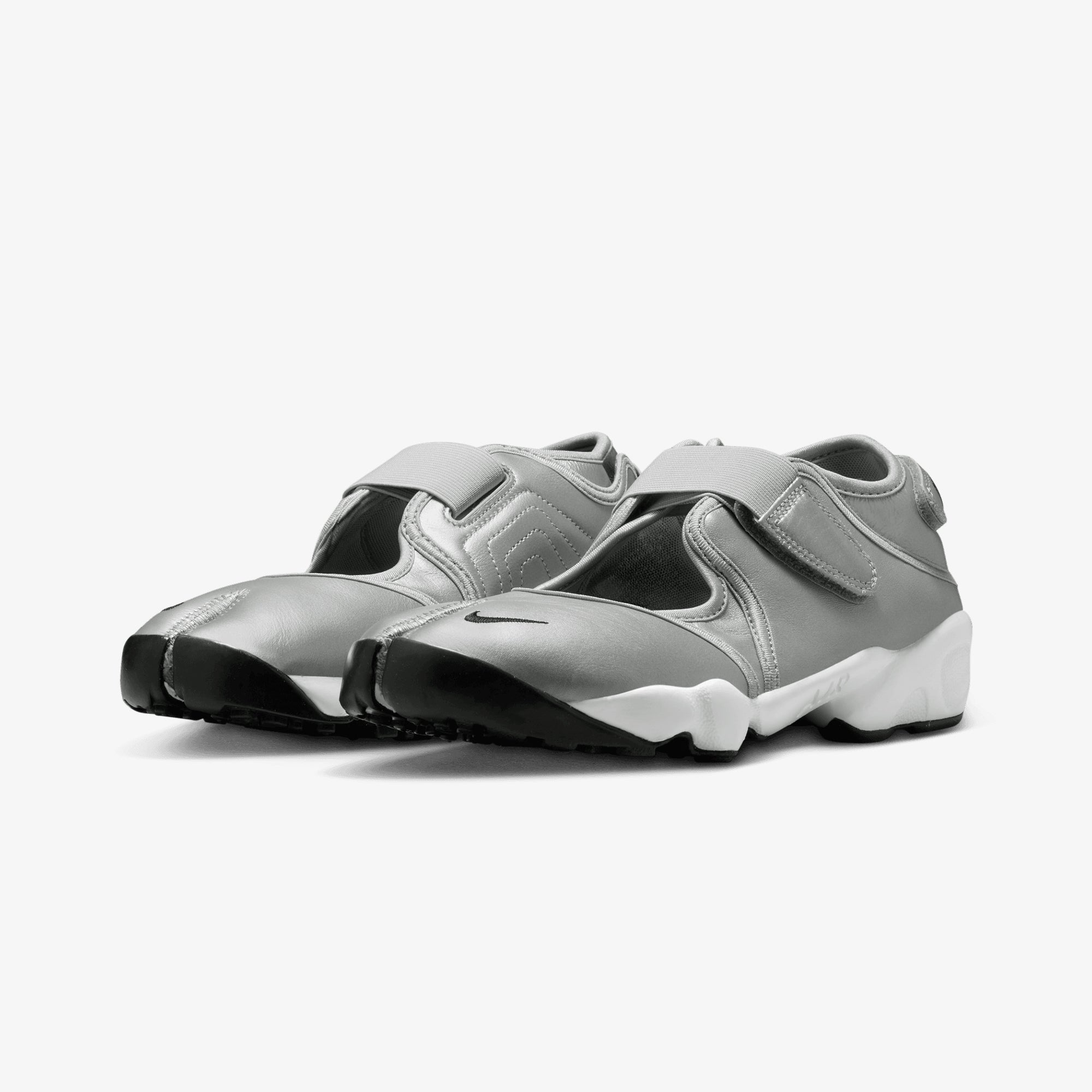 NIKE | AIR RIFT { METALLIC SILVER/SAIL-BLACK – Superkicks