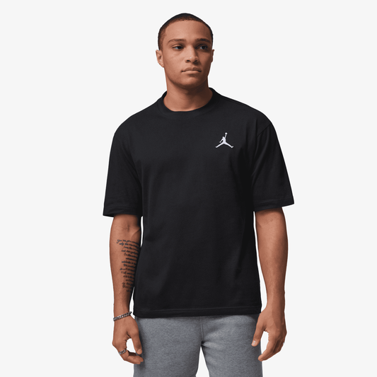 JORDAN | EMBROIDERED JUMPMAN T-SHIRT { BLACK