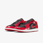 JORDAN | AIR JORDAN 1 LOW SE { BLACK/VARSITY RED-WHITE