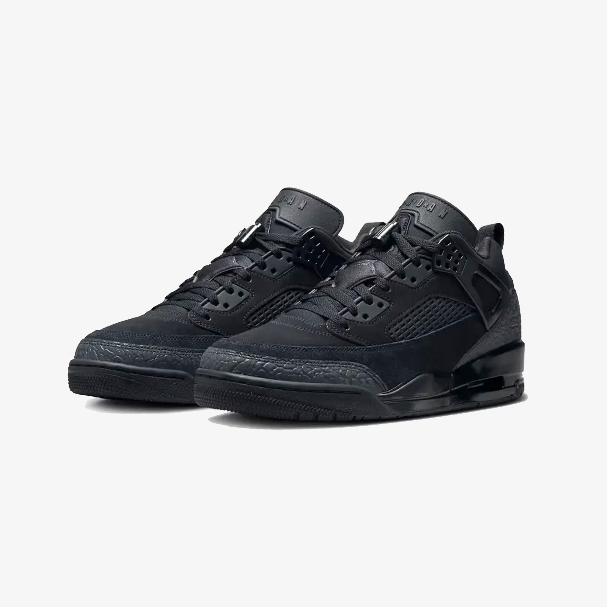 JORDAN | SPIZIKE LOW { BLACK/BLACK-ANTHRACITE – Superkicks