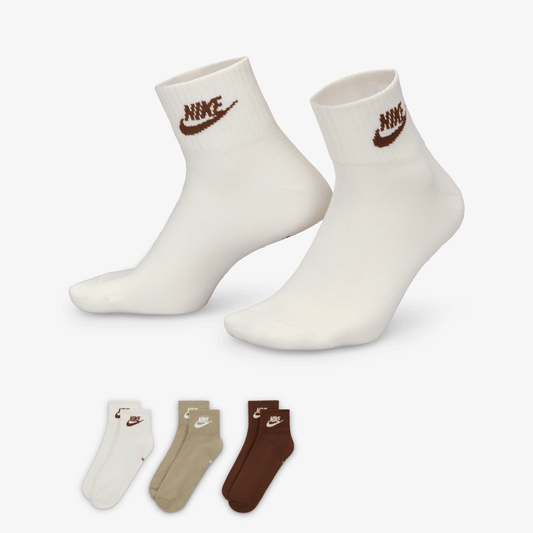 NIKE | EVERYDAY ESSENTIAL ANKLE SOCKS (3 PAIRS) { MULTI