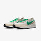 NIKE | WAFFLE ONE SE { GREEN\WHITE