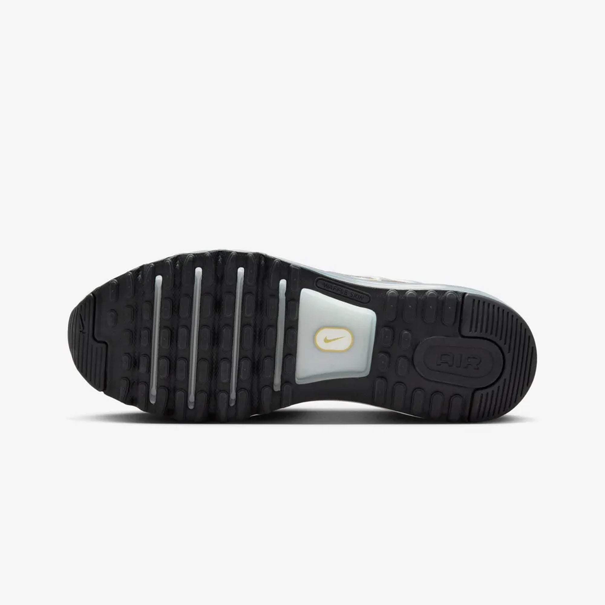 NIKE | AIR MAX 2013 { METALLIC SILVER/PHANTOM-MTLC PEWTER – Superkicks