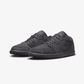 JORDAN | AIR JORDAN 1 LOW SE CRAFT { DK SMOKE GREY/BLACK-VARSITY RED