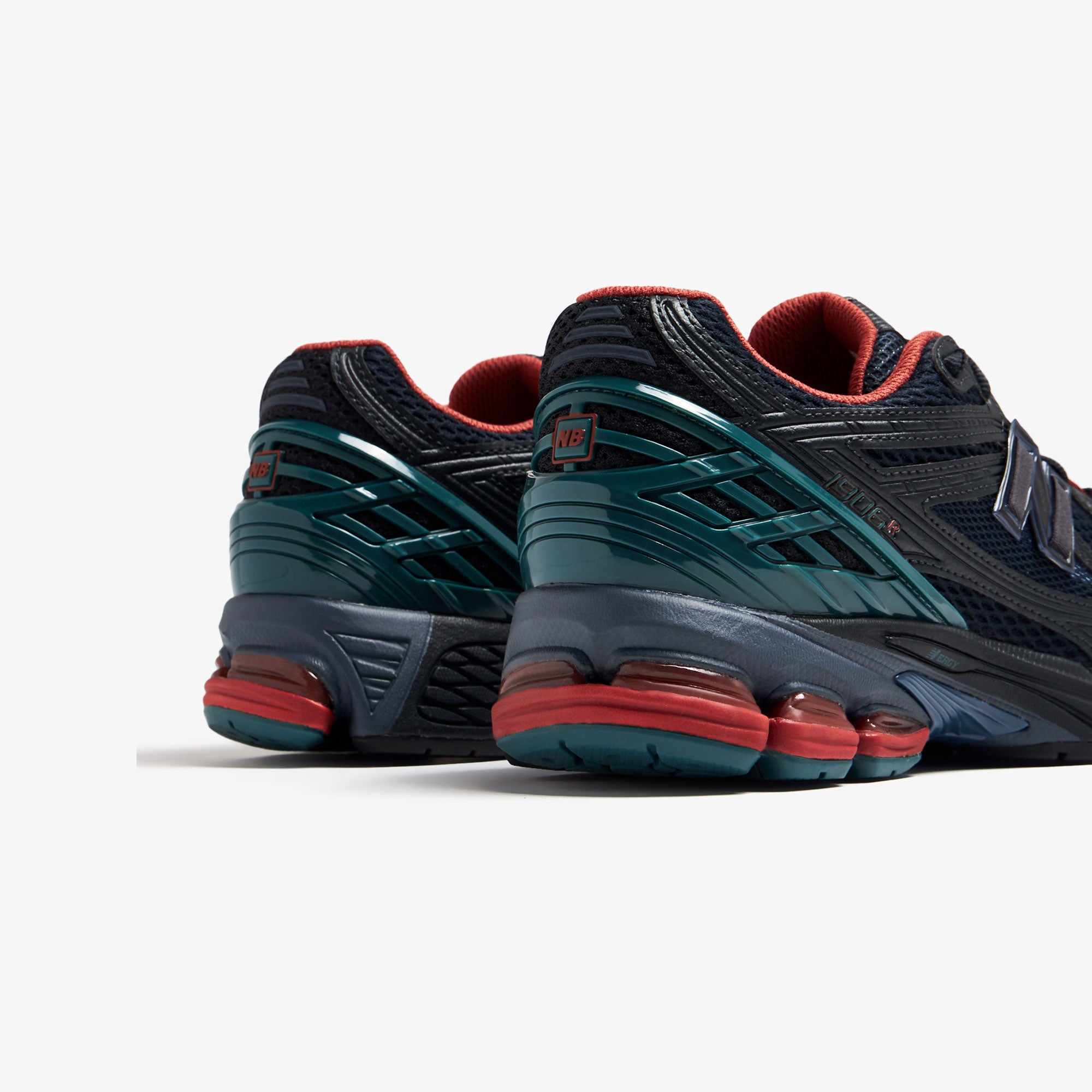 New Balance | 1906R { BLACK/BLUE – Superkicks