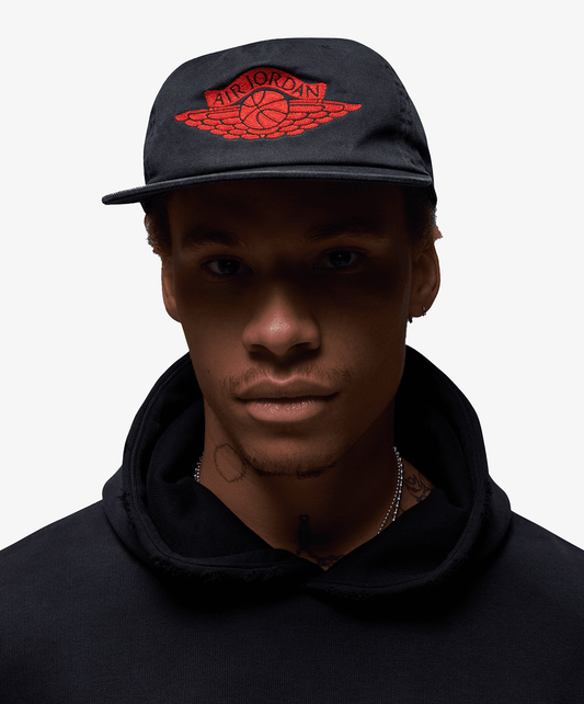 Jordan | PRO RARE AIR UNSTRUCTURED HAT { BLACK/CHILE RED