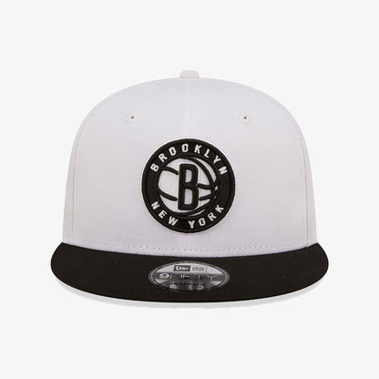 New Era | BROOKLYN NETS  { WHITE/CROWN