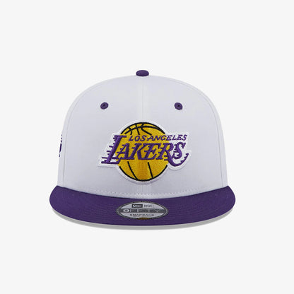 New Era | LA LAKERS WHITE CROWN PATCH WHITE 9FIFTY SNAPBACK CAP  { WHITE