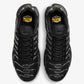 NIKE | AIR MAX PLUS SE { BLACK/OFF NOIR-METALLIC SILVER