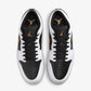JORDAN | AIR JORDAN 1 LOW { WHITE/METALLIC GOLD-BLACK
