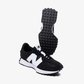 New Balance | 327 { BLACK/WHITE