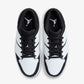 Jordan | NU RETRO 1 LOW  { WHITE/BLACK-WHITE