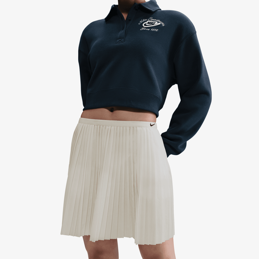 NIKE | PLEATED SKIRT { WHITE