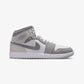 JORDAN | AIR JORDAN 1 MID SE { SUMMIT WHITE/LT SMOKE GREY-PHANTOM-SAIL