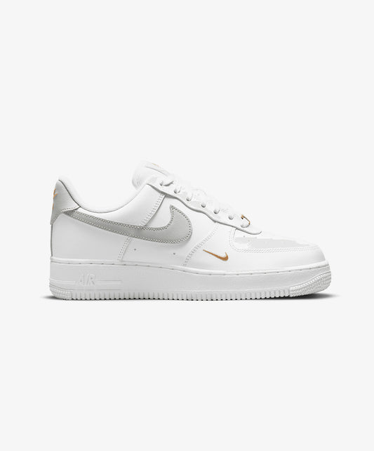 Nike | AIR FORCE 1 '07 ESSENTIAL { WHITE/LIGHT SILVER-WHITE-LIGHT SILVER