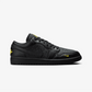 JORDAN | AIR JORDAN 1 LOW SE { BLACK/ANTHRACITE/TOUR YELLOW