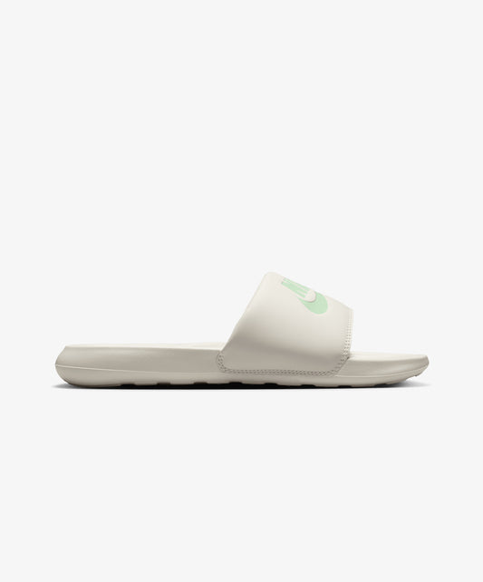 NIKE | VICTORI ONE { SAIL/CUCUMBER CALM