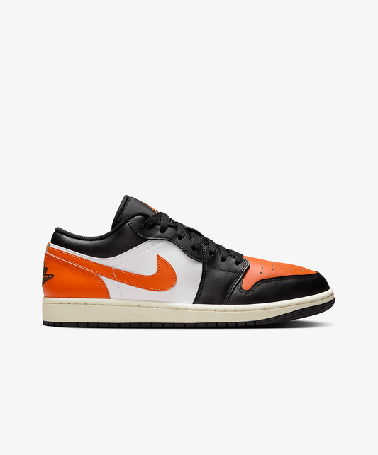 JORDAN | AIR JORDAN 1 LOW { BLACK/STARFISH-WHITE-SAIL