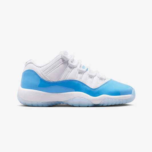 JORDAN | AIR JORDAN 11 RETRO LOW "UNIVERSITY BLUE" (GS) { WHITE/BLACK/UNIVERSITY BLUE