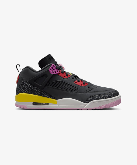 JORDAN | SPIZIKE LOW { ANTHRACITE/UNIVERSITY RED-BLACK