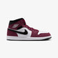JORDAN | AIR JORDAN 1 MID SE { TEAM RED/WHITE-BLACK-DARK TEAM RED
