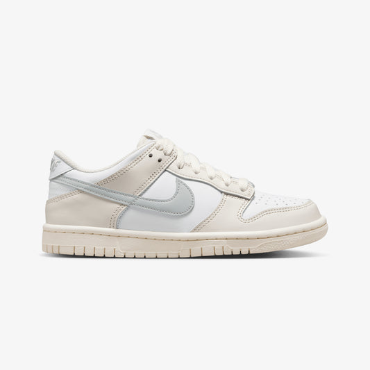 Nike | DUNK LOW  { WHITE/LIGHT SILVER-PHANTOM