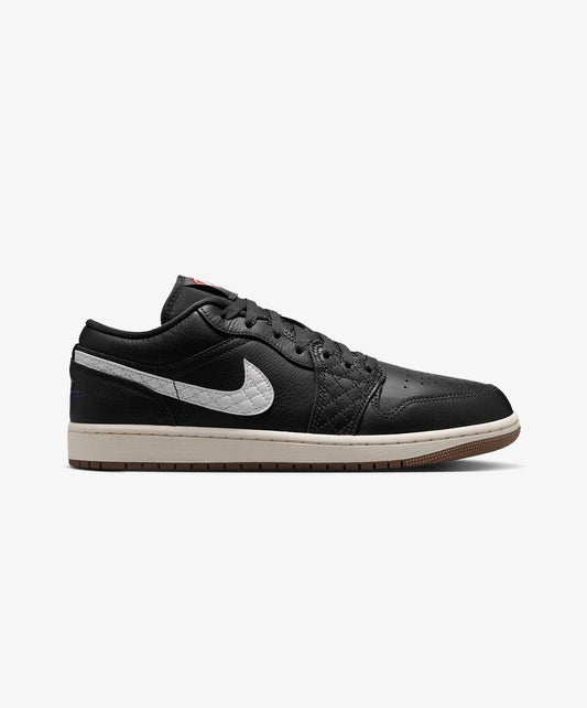 JORDAN | AIR JORDAN 1 LOW SE  { OFF NOIR/SAIL-UNIVERSITY RED-GAME ROYAL