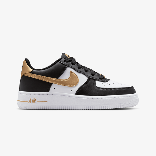 Nike | AIR FORCE 1 (GS) { BLACK/METALLIC GOLD-BLACK-WHITE