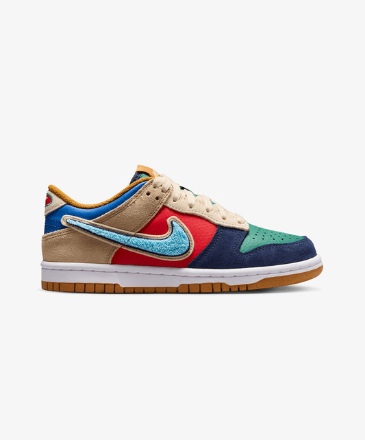 NIKE | DUNK LOW { MIDNIGHT NAVY/SPEED RED-GREEN NOISE