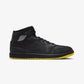 JORDAN | AIR JORDAN 1 MID SE { BLACK/SILVER-OPTI YELLOW