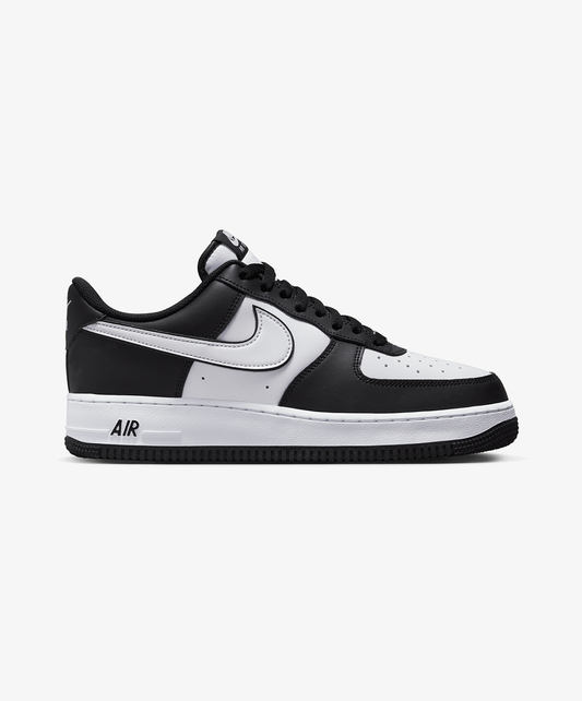 Nike | AIR FORCE 1 '07 { BLACK/WHITE