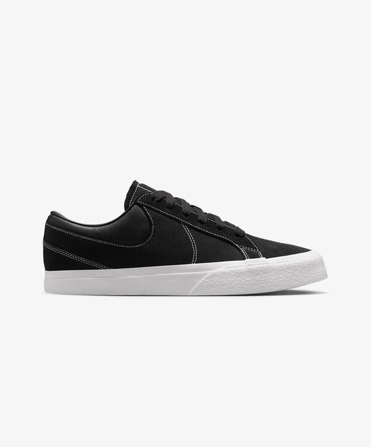 NIKE | BLAZY { BLACK/BLACK-SAIL-WHITE