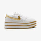 JORDAN | AIR JORDAN 1 TRIPLE STACK SE { WHITE/WHITE-METALLIC GOLD