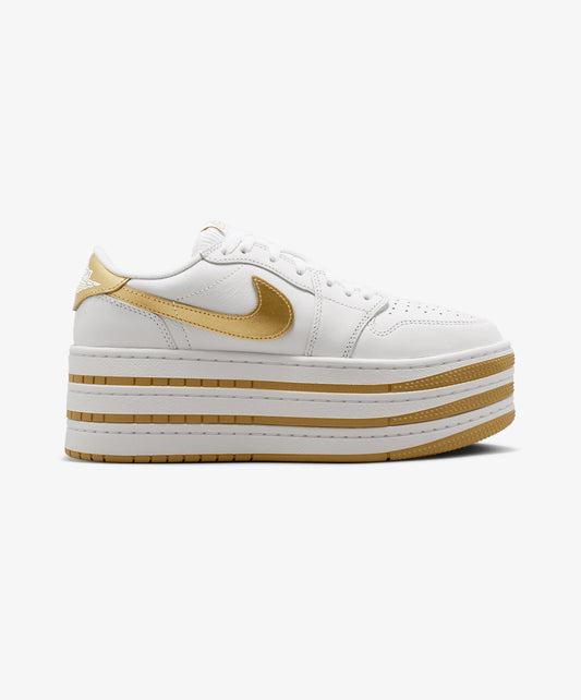 JORDAN | AIR JORDAN 1 TRIPLE STACK SE { WHITE/WHITE-METALLIC GOLD