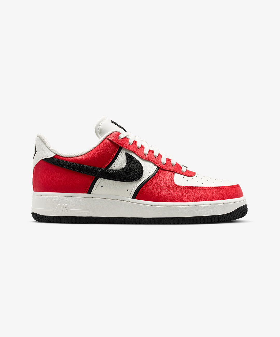 Nike | AIR FORCE 1 '07 LV8 { UNIVERSITY RED/BLACK-SAIL