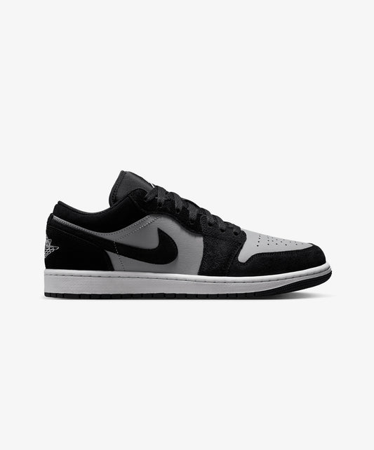 JORDAN | AIR JORDAN 1 LOW { BLACK/WHITE-LT SMOKE GREY