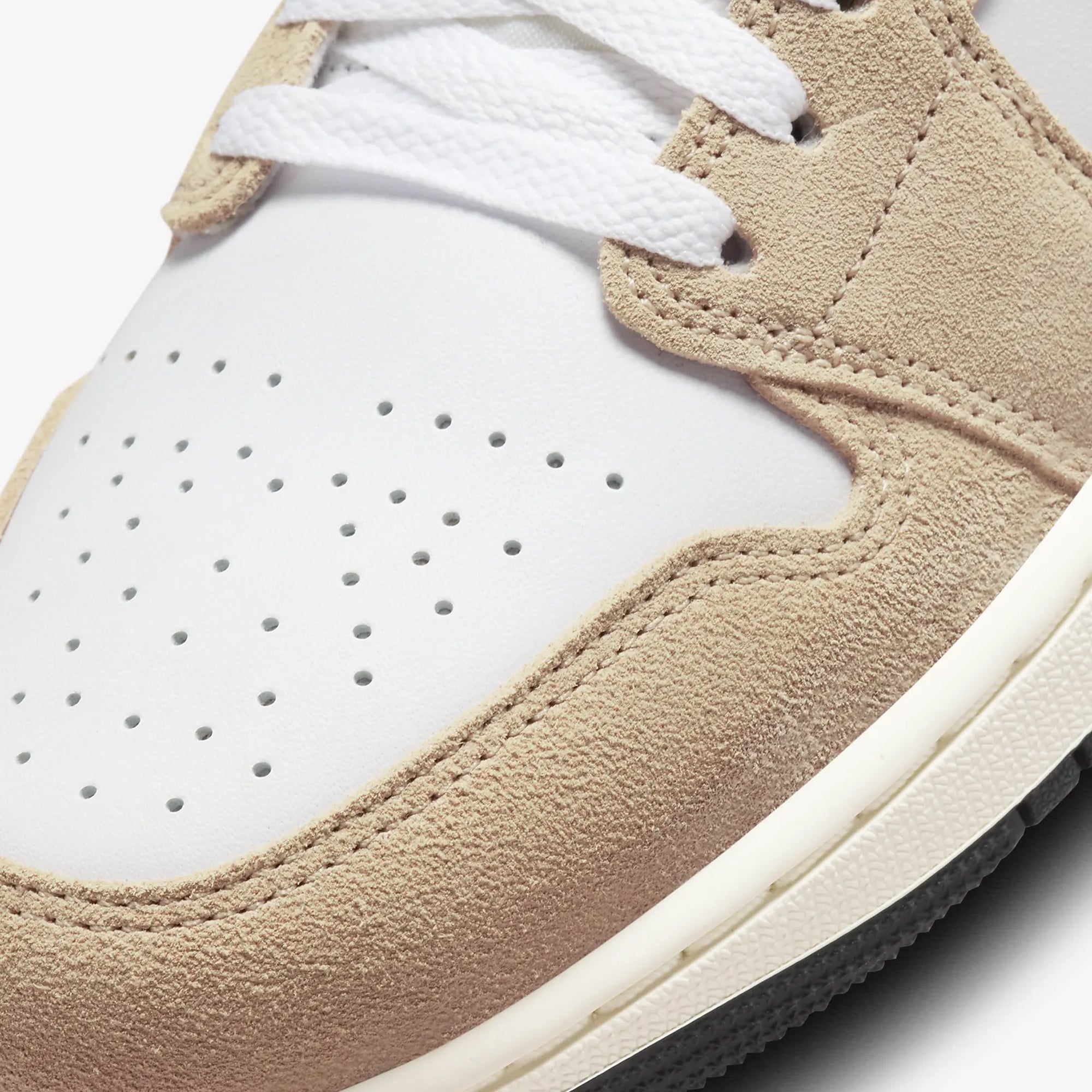 Jordan | AIR JORDAN 1 LOW SE { HEMP/LT BRITISH TAN-WHITE-BLACK