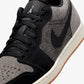 JORDAN | AIR JORDAN 1 LOW { BLACK/BLACK-LT SMOKE GREY-SAIL