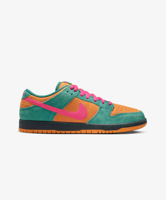 Nike | SB DUNK LOW PRO { GREEN NOISE/WATERMELON-LIGHT CURRY