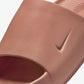 Nike | CALM  { TERRA BLUSH/TERRA BLUSH-TERRA BLUSH
