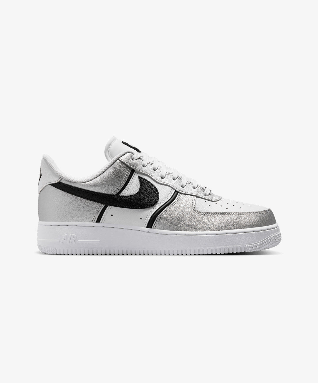 Nike | AIR FORCE 1 '07 LV8 { METALLIC SILVER/BLACK-WHITE