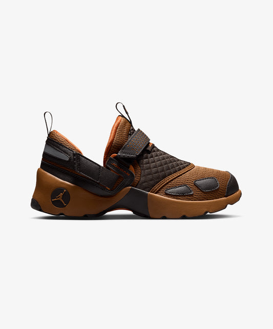 JORDAN | TRUNNER LX { LT BRITISH TAN/DESERT ORANGE