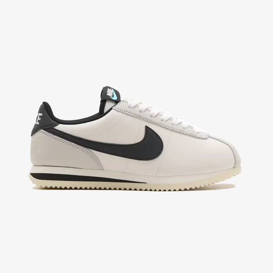 Nike | CORTEZ SE  { PHANTOM/BLACK-LIGHT BONE-COCONUT MILK