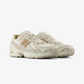 New Balance | 740 { CREAM/BEIGE