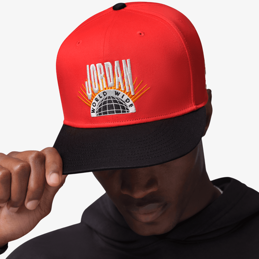 Jordan | ESSENTIALS PRO STRUCTURED FLAT BILL HAT { CHILE RED/KELLY GREEN/SAIL