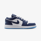 JORDAN | AIR JORDAN 1 LOW (GS) { MIDNIGHT NAVY/UNIVERSITY BLUE-WHITE