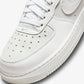 Nike | AIR FORCE 1 '07 LX { WHITE/LT SMOKE GREY-PHOTON DUST-WHITE