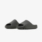 ADIDAS ORIGINALS | YEEZY SLIDE { DARK ONYX