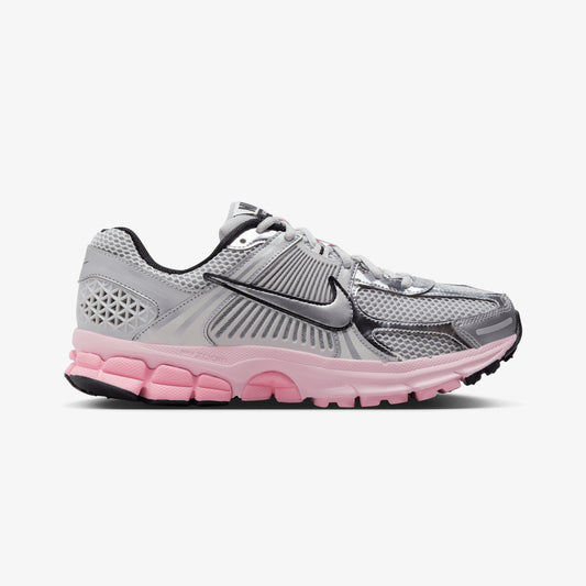 Nike | ZOOM VOMERO 5  { PHOTON DUST/METALLIC SILVER-PINK FOAM